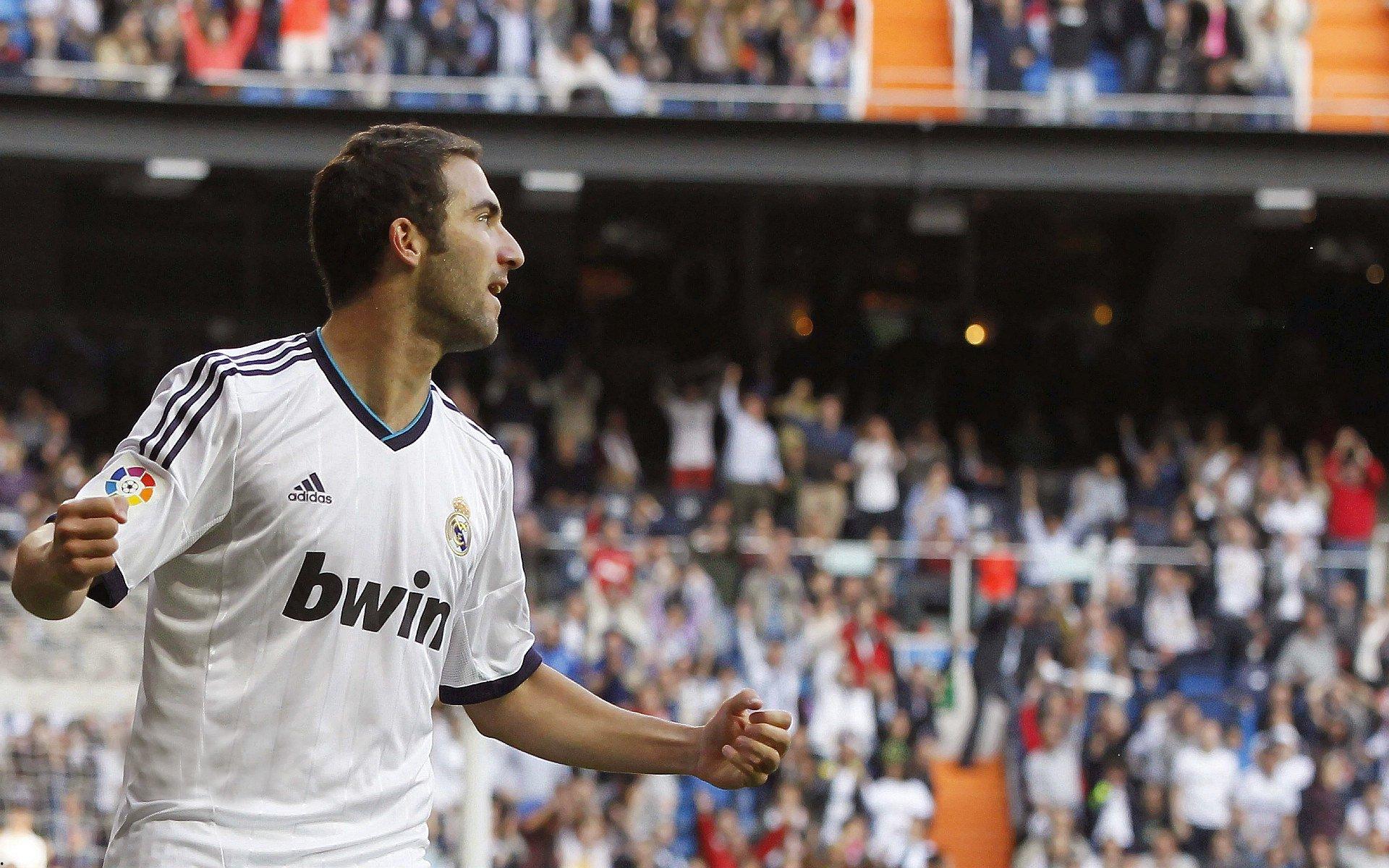 包头恒大主场力克强敌 关键三分奠定争冠基础