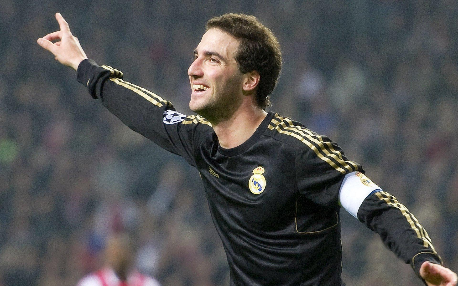 温网2024，阿尔卡拉斯逆转德约科维奇卫冕成功，新王登基谱写传奇