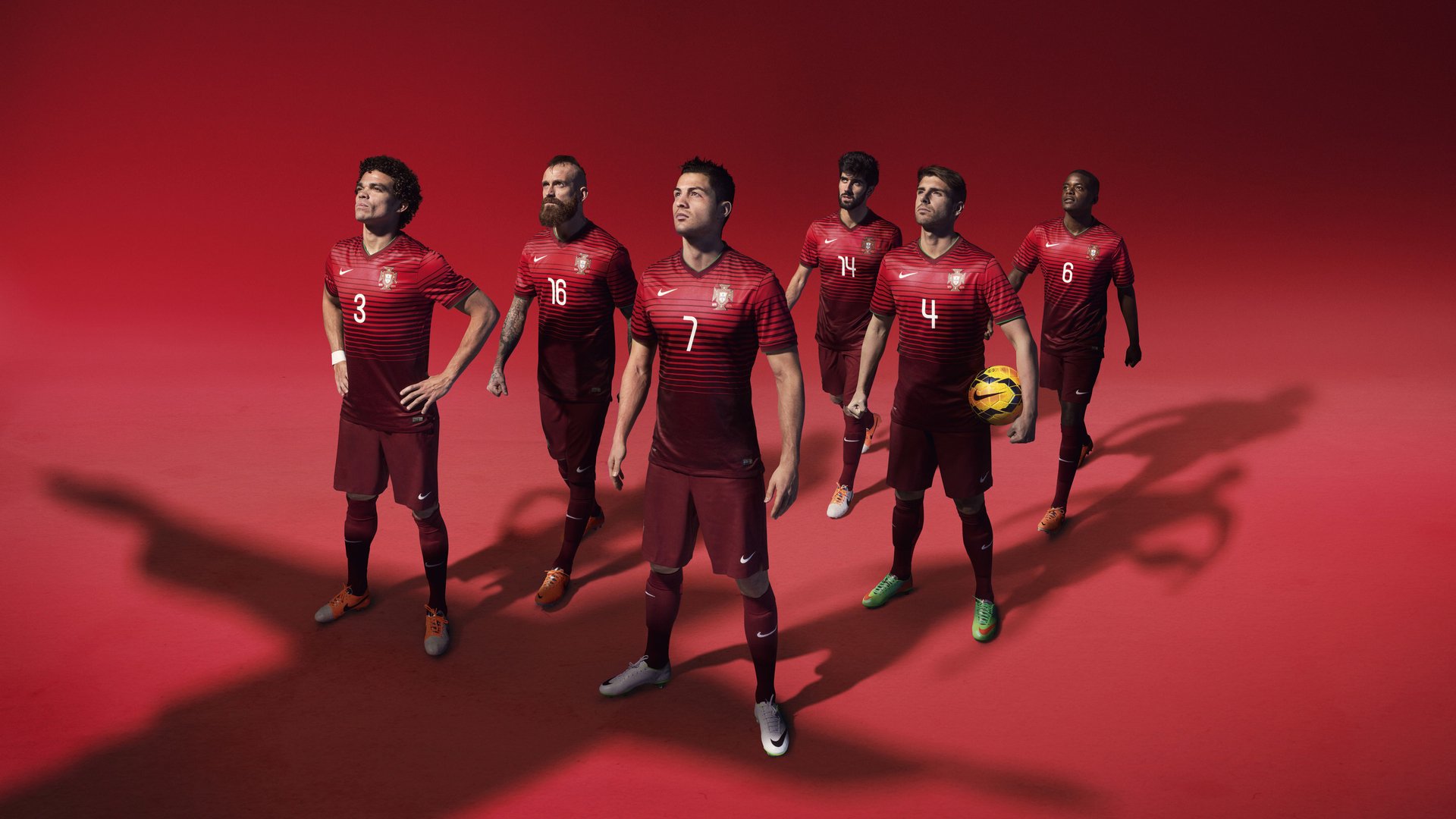 PG电子游戏官网：天才新星闪耀绿茵场，帽子戏法助球队逆转夺冠